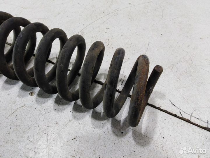 Пружина задняя Мерседес