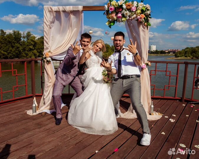 Ведущий (не тамада) на ваше мероприятие (свадьбу)