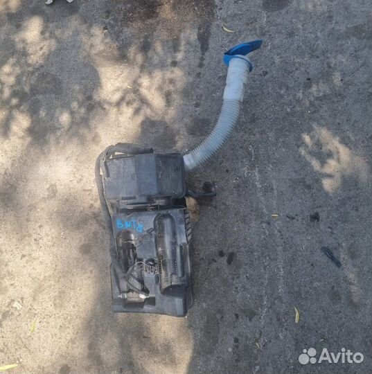 Бачок омывателя Volkswagen Tiguan