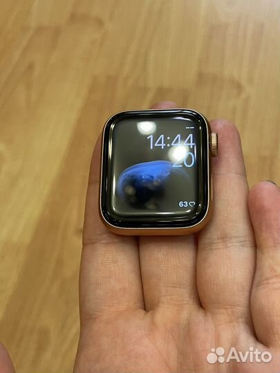 Apple watch SE 40 мм