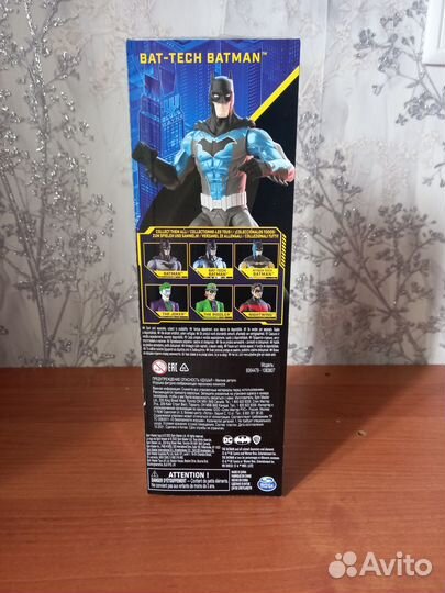 Новая фигурка Batman в синем костюме