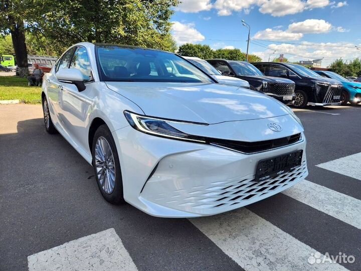 Toyota Camry 2.0 CVT, 2024