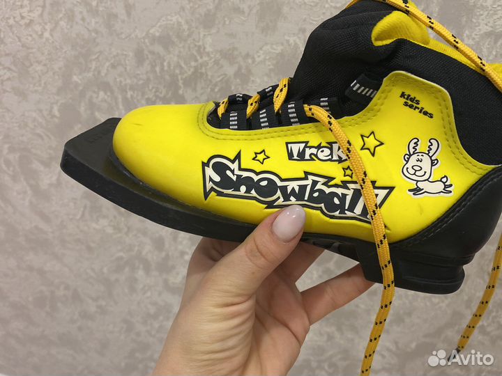 Лыжные ботинки