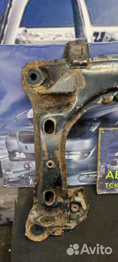 Подрамник Audi 80 B4