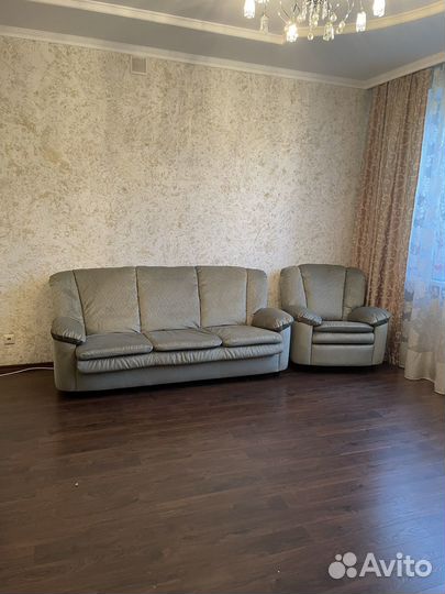 Комплект диван и кресло