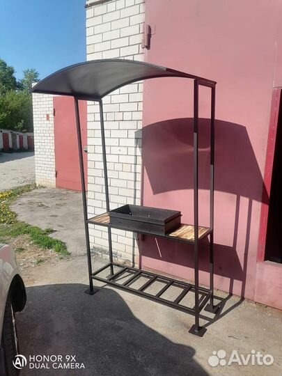 Мангал с крышей
