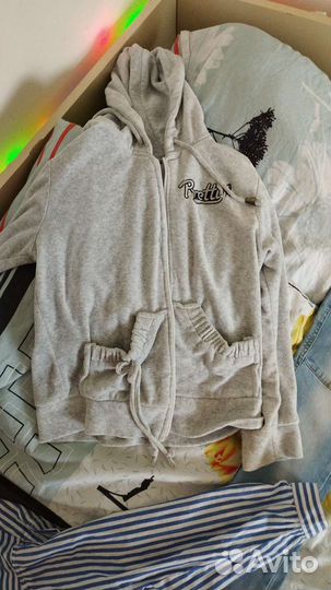 Рубашки и джинсына девочку