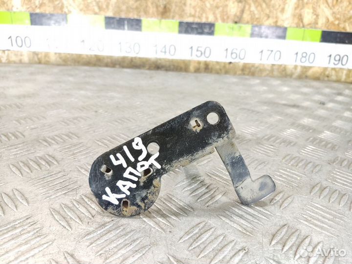 Крюк открывания капота Ssang yong Rexton 2001 2006