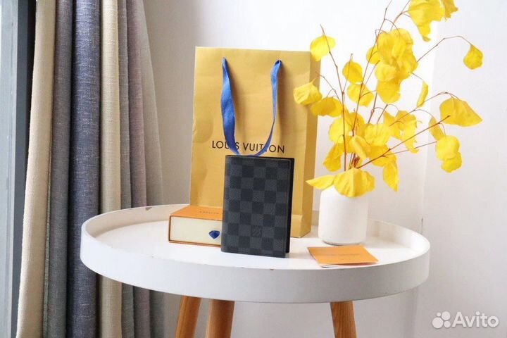 Кошелек мужской Lv