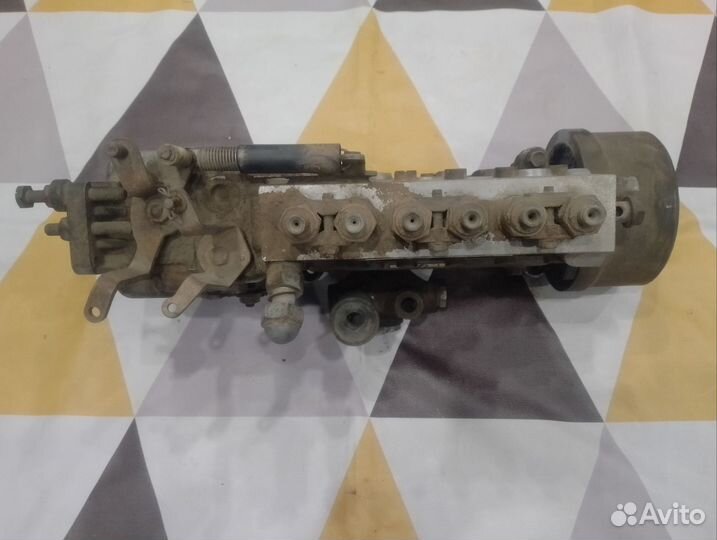 Топливный насос высокого давления 6HH1