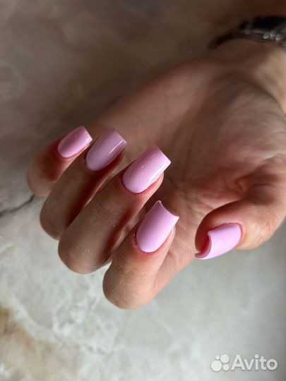 Модель на маникюр