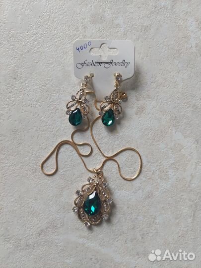 Бижутерия серьги и колье новая