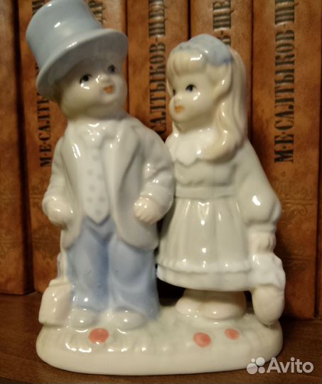 Фарфоровые статуэтки