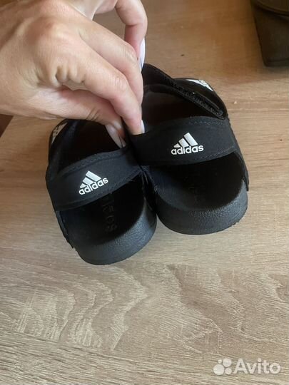 Сандалии adidas детские