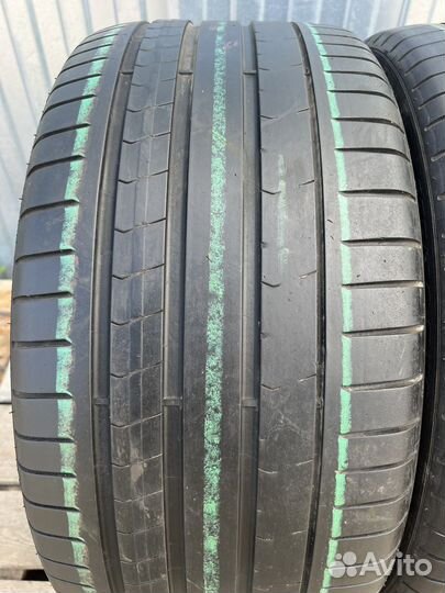 Pirelli P Zero PZ4 275/30 R20