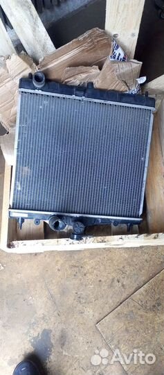Радиатор охлаждения nissan note