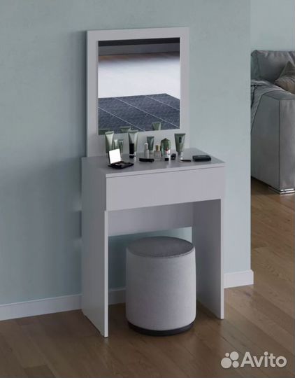 Туалетный столик