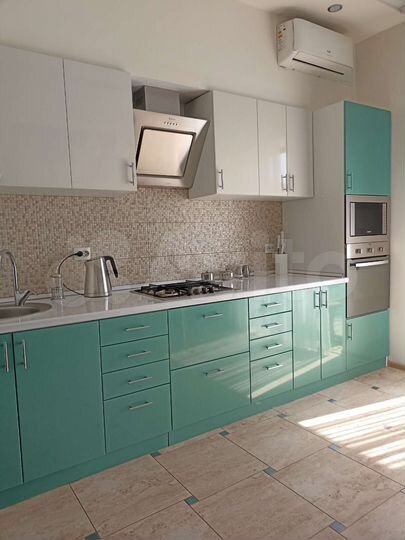 2-к. квартира, 70 м², 2/8 эт.