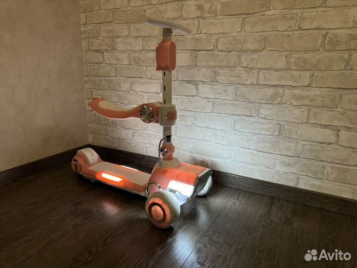 Электросамокат детский с музыкой Bluetooth