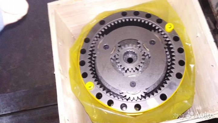 Редуктор хода Hyundai R210 LC-7