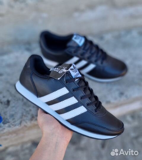 Кроссовки мужские новые Adidas