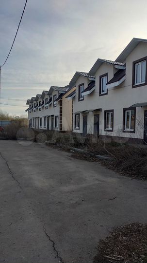 Таунхаус 55,4 м² на участке 1 сот.