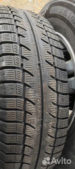 Колеса с зимней резиной на хендай Гранд старекс