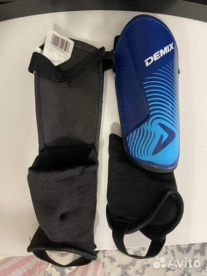 Футбольные щитки