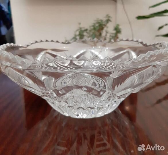 Ваза хрустальная