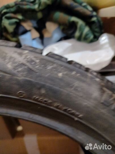 Roadstone Winguard WinSpike 215/50 R17 98