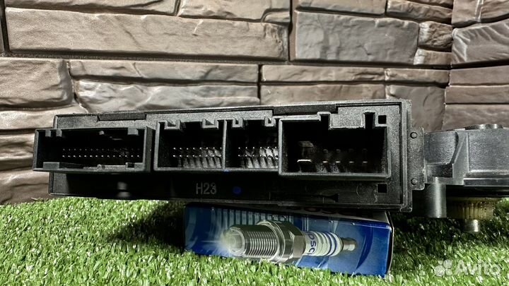 Моторчик стеклоподъемника передний левый audi A4 B