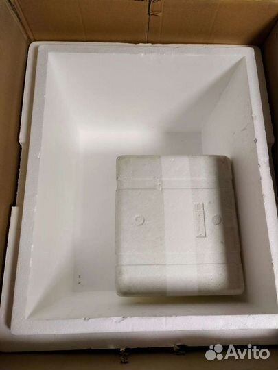 Термоконтейнер (холодильник)