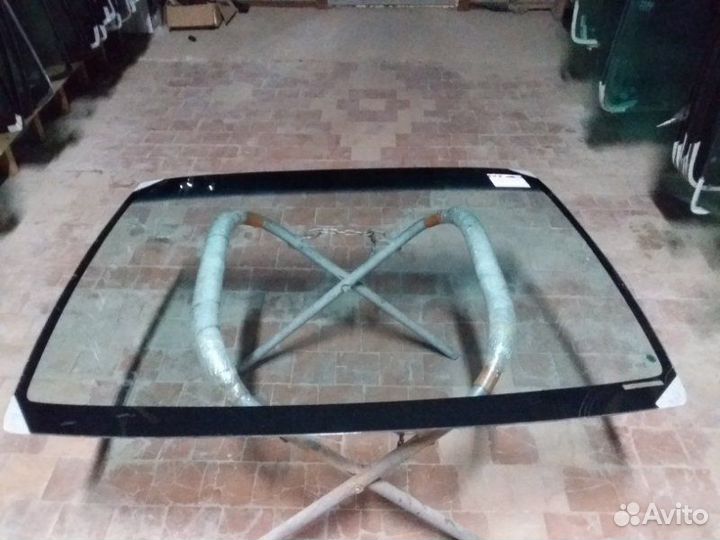 Стекло лобовое переднее Honda Fit GD1 2001-2008