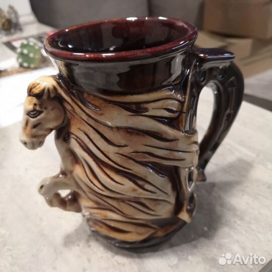 Глиняная кружка