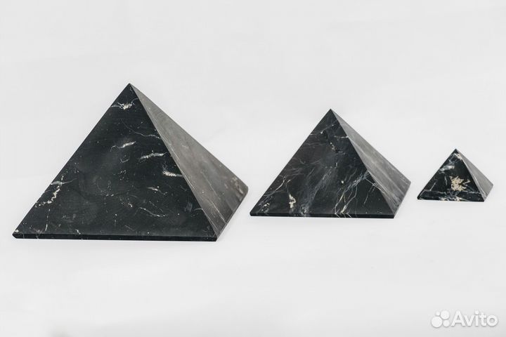 Пирамида из Шунгита Ассортимент 3 - 25 см