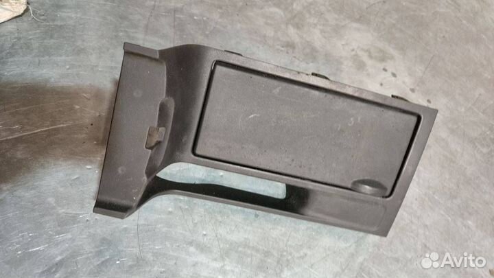 Подстаканник Mazda 3 BK 2005 BP4K64431