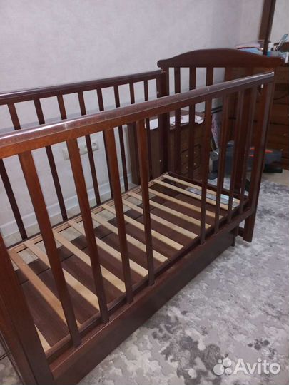 Детская кроватка