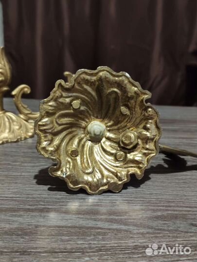 Старинный бронзовый подсвечник