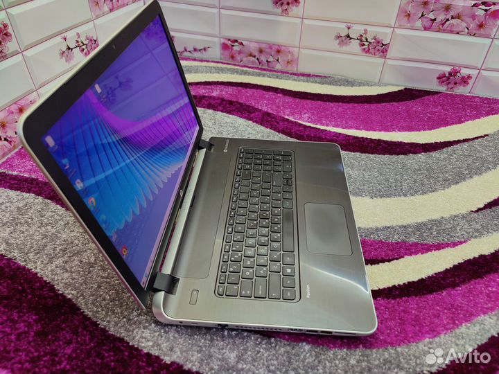 Ноутбук с 17.3 дюйма HP pavilion Intel Core i5