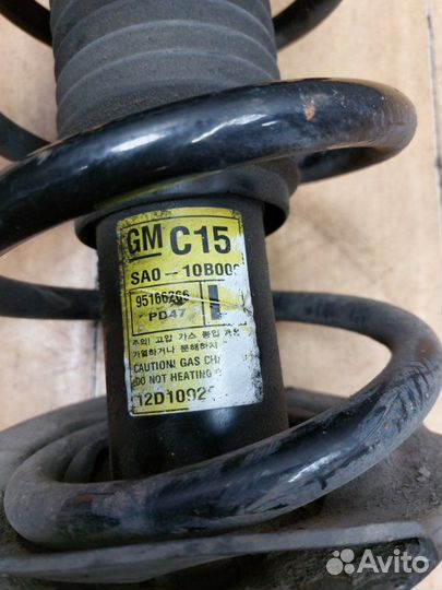 Стойка подвески передняя левая Opel Antara