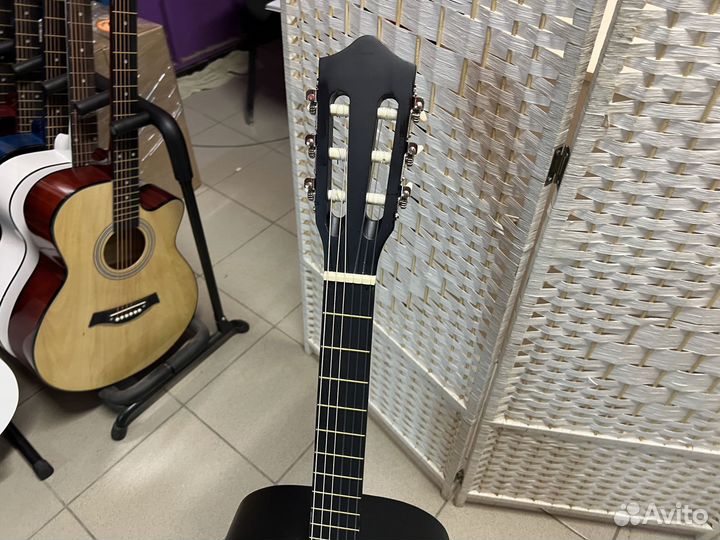 Гитара для обучения с комплектом