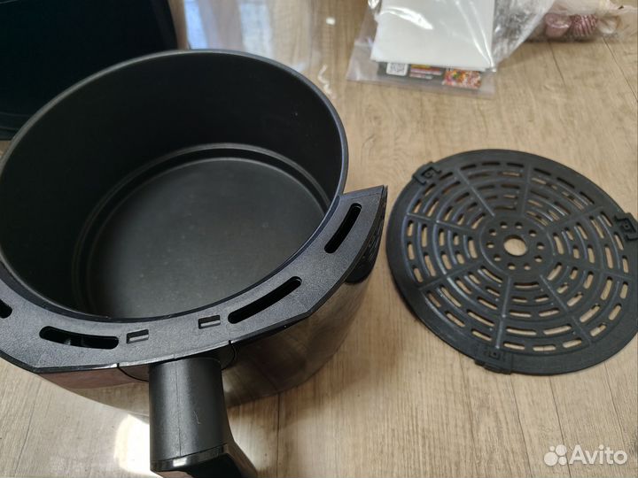 Аэрогриль BBK AF323M