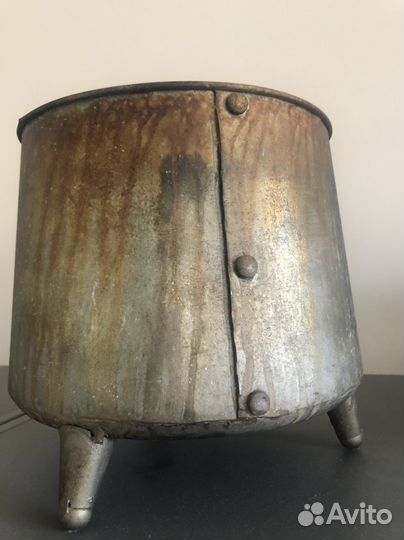 Кашпо металлическое