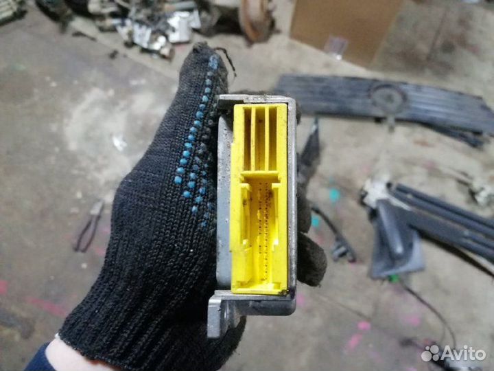 Блок управления AIR BAG Mercedes-Benz Vito W638