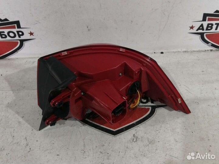 Фонарь внешний левый Volkswagen Passat B7 11-14