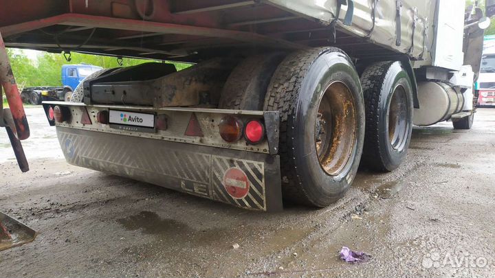 International 9200i, 2002