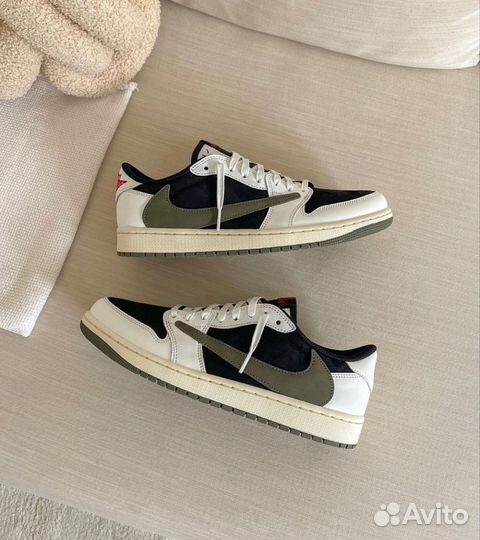 Travis Scott x Nike Air Jordan 1 Low 