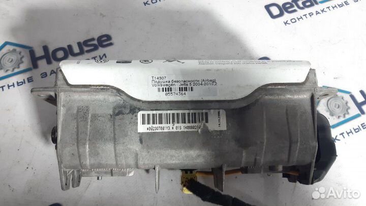 Подушка безопасности в торпедо Volkswagen Jetta 5