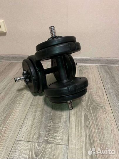 Набор гантелей