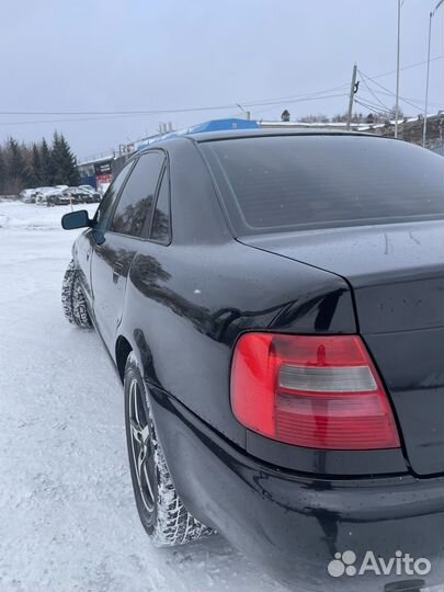 Audi A4 1.6 МТ, 1999, 350 000 км